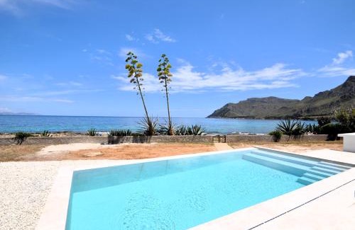 Betlem de Marina House | Oceanfront Villa XOROI with Breathtaking Views of Alcudia
