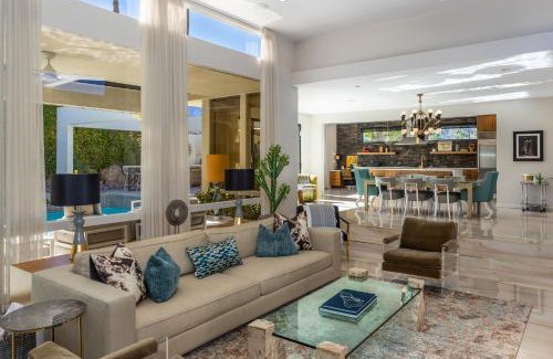 Indian Canyon Villa | Discover XOXO Palm Springs: Pet-Friendly Family Retreat