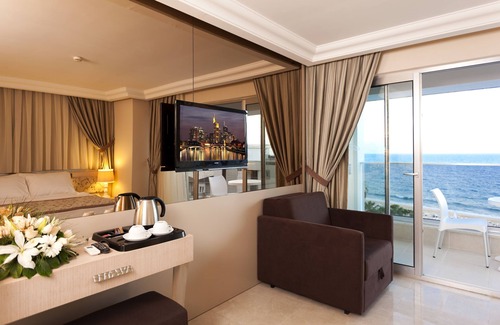 Alanya Resort | Relax at Xperia Saray Beach Hotel - All Inclusive Retreat