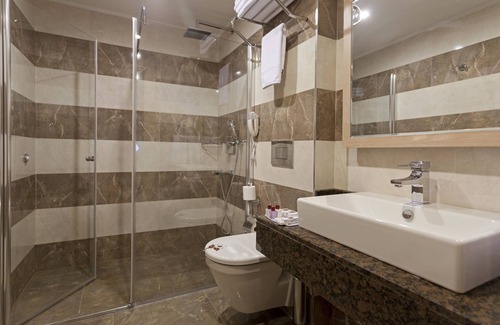 Alanya Resort | Relax at Xperia Saray Beach Hotel - All Inclusive Retreat