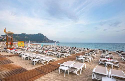 Alanya Resort | Relax at Xperia Saray Beach Hotel with Oceanfront Views