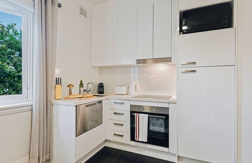 Bondi Beach Apartment | Experience Oceanfront Bliss at XQ Collection Jaques la Maison