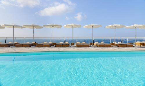 Morro Jable Hotel | Relax at XQ El Palacete: 4-Star Oceanfront Retreat