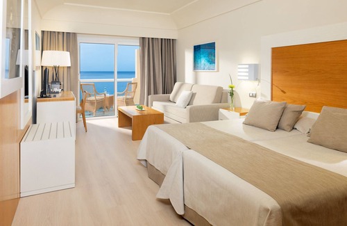 Morro Jable Hotel | Relax at XQ El Palacete: Rated 9.4 with Ocean Views