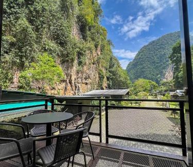 Ulu Kinta Cabin | Family-Friendly Retreat at Xscape Tambun - 8/10 Rated Stay