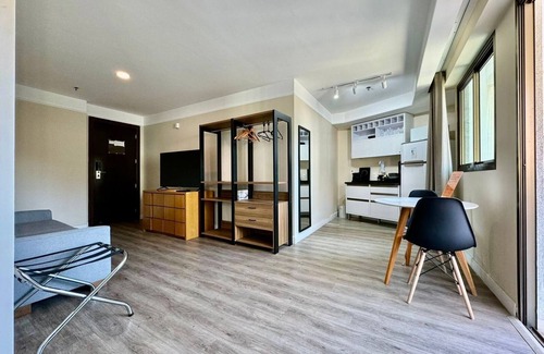 Zona Sul Apartment | Explore Xtay Privillege Botafogo: Pet-Friendly Retreat