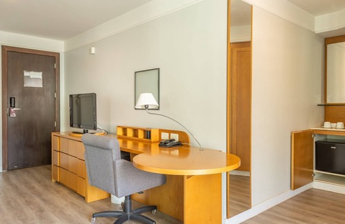 Zona Sul Apartment | Explore Xtay Privillege Botafogo: Pet-Friendly Retreat