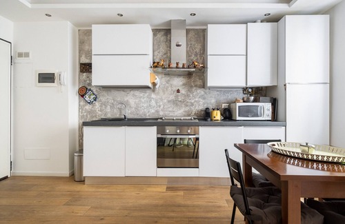 Historic Center Apartment | Delightful XVI Charm Apartment with Breakfast & Kitchen