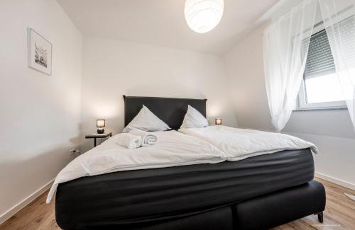 Hockenheim Apartment | Artful Retreat for 8 Near Speyer, Mannheim & Heidelberg