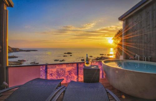 Shirahama Hotel | Seaside Bliss: XYZ Private Spa Resort with Ocean Views