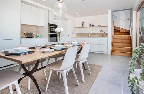 Culbokie House | Discover Y Bwthyn: Family & Pet Friendly Retreat