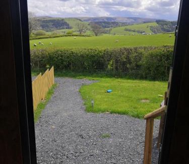 Caersws Ski Chalet | Guest Rated 9.6: Y Cwtch with Inviting Hot Tub Access