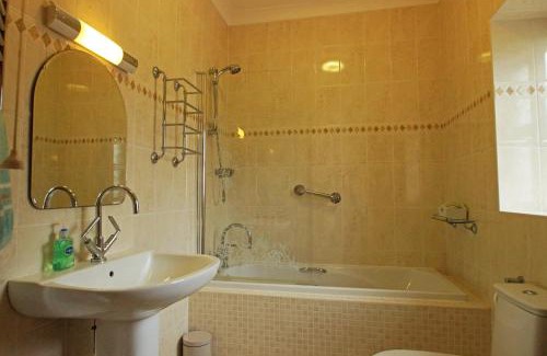 Aberystwyth House | Discover Y Ddinas: Family & Pet Friendly Getaway