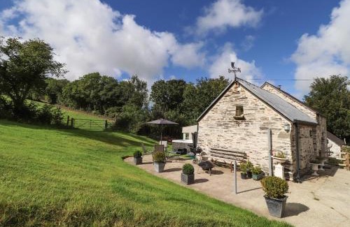 Felindre Farchog House | Discover Y Felin at Coed Cadw: Pet-Friendly Retreat