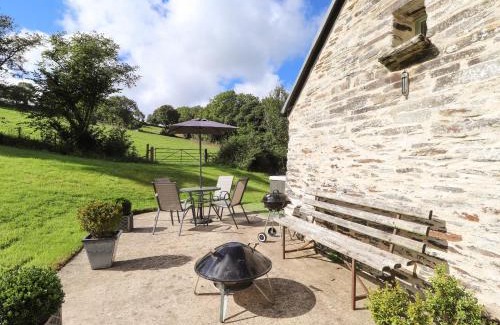 Felindre Farchog House | Discover Y Felin at Coed Cadw: Pet-Friendly Retreat