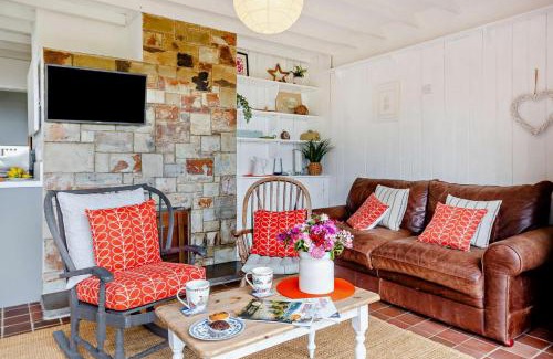 Aberdaron House | Discover Y Grogen: Your Ideal Travel Retreat Awaits