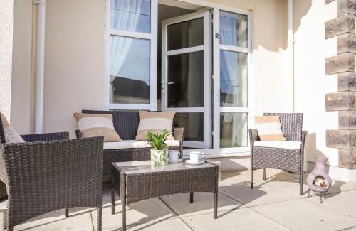 Edern Apartment | Discover Y Gyfrinach: 4-Star Pet & Child Friendly Retreat