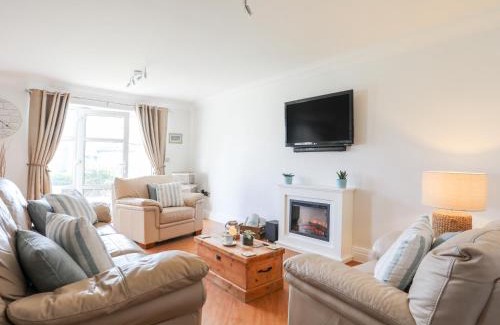 Edern Apartment | Discover Y Gyfrinach: 4-Star Pet & Child Friendly Retreat