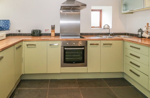 Criccieth Cottage | Y STABAL: Cozy Pet-Friendly Holiday Cottage in Criccieth