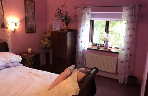 Corwen House | Inviting Cottage for Ecotourism Enthusiasts near Corwen