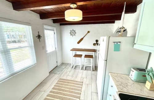 Panacea House | Unforgettable Old Florida Waterfront Escape with Ocean View