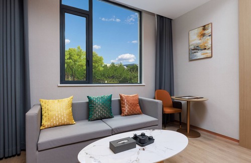 Guangzhou Hotel | Discover Ya Chen Hotel: Rated 9.8 with Family-Friendly Amenities