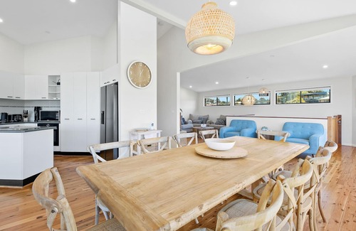 Dalmeny House | Yabbarra Beach House: Family-Friendly Getaway with Pool