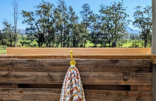 Joes Box House | Yabbra Road Farmstay - Cute pet friendly caravan, mountain views and a creek!