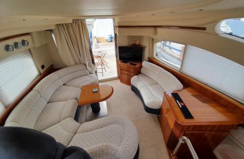 Old Town Boat Rental | Experience Yacht Azimut 42 - La Perla: Oceanfront Bliss