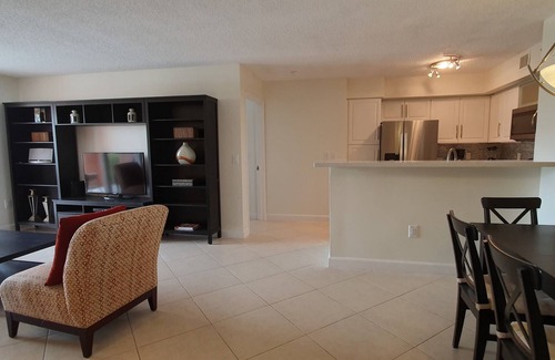 Aventura Apartment | Modern Yacht Club Aventura 2 BR Apt with Private Pool