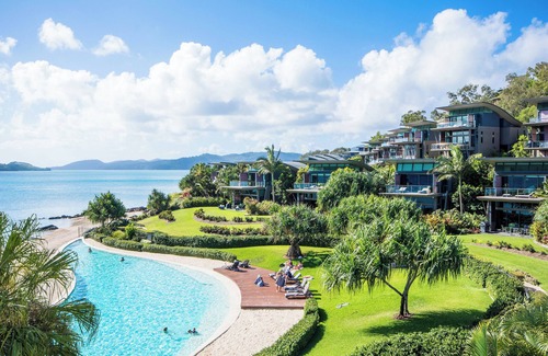 Hamilton Island Villa | Yacht Club Villa 33 Hamilton Island: Ocean Views & Transfers