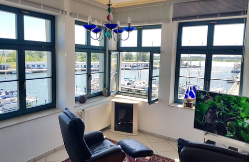 Karlshagen Apartment | Waterfront Retreat: Yachthafenidyll with Pool & Spa