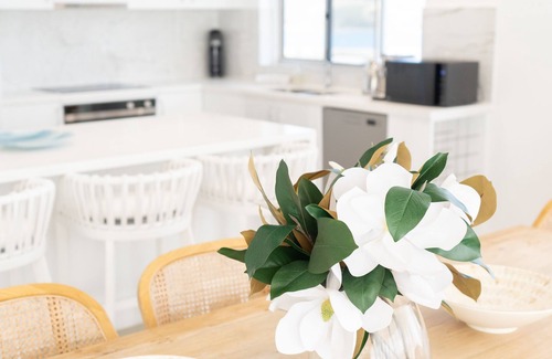 Hamilton Island Apartment | Yacht Harbour Tower 6