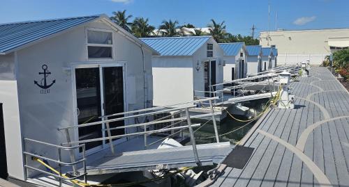 Marathon Hotel | Pet-Friendly Getaway at Yacht Haven - Rated 9.4/10