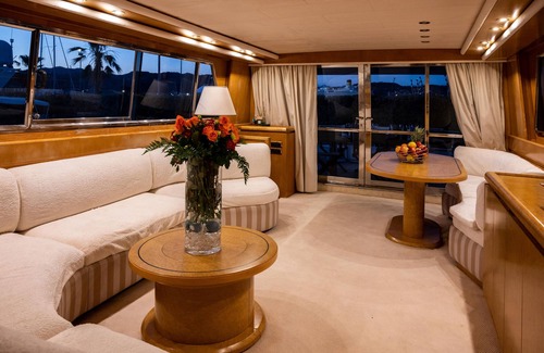 La Spezia Boat Rental | Relax at Yacht San Lorenzo 22 with Spa & Family Amenities