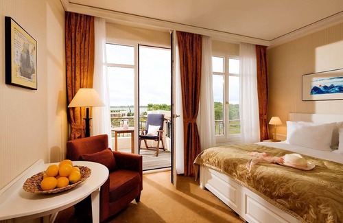 Hohe Dune Hotel | Experience Ocean Views at Yachthafenresidenz Hohe Duene