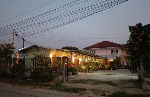 Mueang Kao House | Affordable Family Stay at YaiJaew House - Rated 8/10