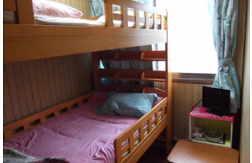 Miyanoura House | Explore Yakushima Park Guesthouse: Family-Friendly Stay