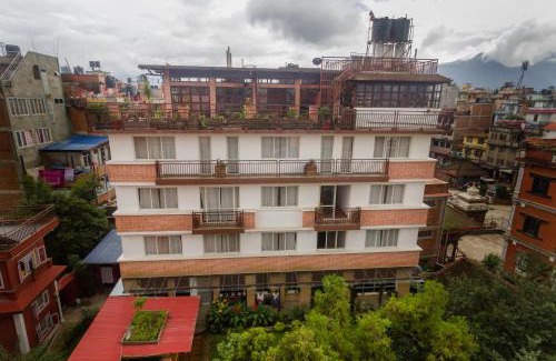 Lalitpur House | Discover Yalamul Garden: Family-Friendly Stay with Breakfast