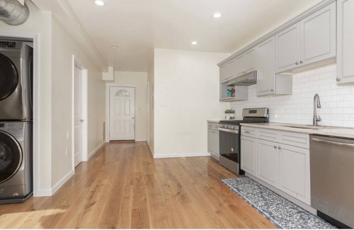 Dwight Apartment | Convenient Yale Uptown: Steps to Campus & Hospital!