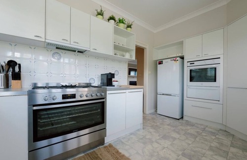 Blackheath House | Yamacilla House: Breathtaking Views in Blackheath!