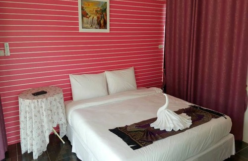 Trat Hotel | Yamadaya Beach Resort: Affordable Getaway with Family Amenities