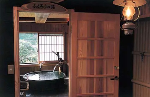 Yufu House | Yamashiroya: Guest Rated 9.8 with Hot Tub & Restaurant