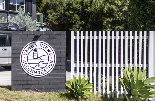 Yamba Apartment | Oceanfront Yamba Views: Family-Friendly Retreat with Breakfast