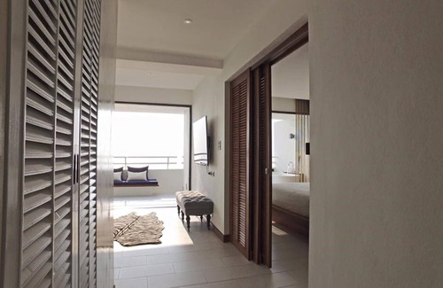 Pak Nam Pran Hotel | Relax at Yambay Hua Hin with Pool, Spa & Family Amenities