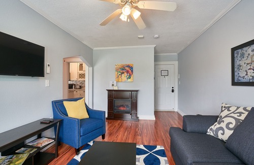Newberg Apartment | Experience Yamhill Flats Suite 5: Rated 9.8 with Pool & Spa