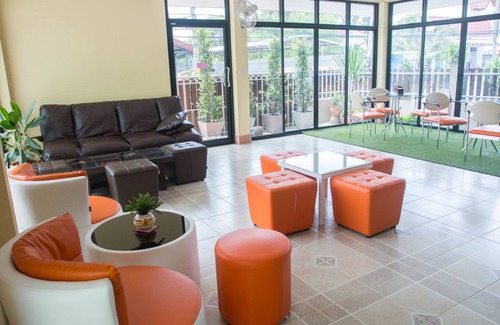 Makham Tia Hotel | Budget-Friendly Bliss at Yamjan Place with Family Amenities