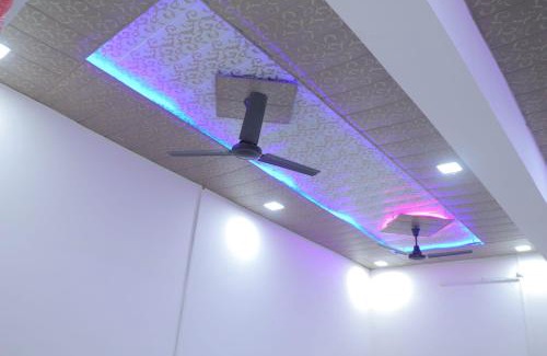 Mathura House | Budget-Friendly Stay at Yamuna Darshan - Family Friendly!