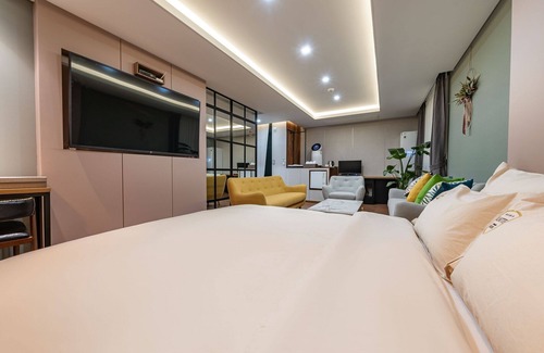 Yangju Hotel | Eco-Friendly Comfort at Yangju Latte Drive-in Hotel