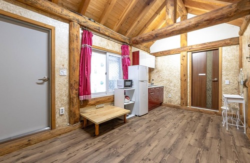 Hongcheon House | Discover Yang Pyung Smile Caravan Pension with Pool & Kitchen